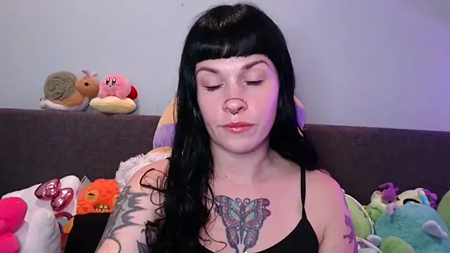 Snapshot of Marcelinegoddess chatting on January 7, 4:15 am Marcelinegoddess online show from January 7, 4:15 am