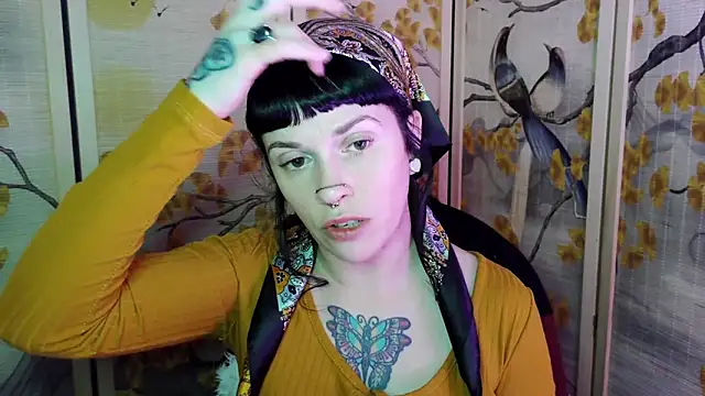 Snapshot of Marcelinegoddess chatting on March 24, 3:11 am Marcelinegoddess online show from March 24, 3:11 am