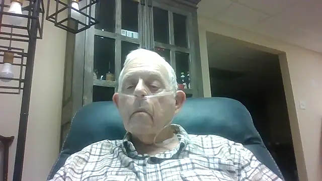 Snapshot of bootlegmanz chatting on October 22, 7:13 pm bootlegmanz online show from October 22, 7:13 pm