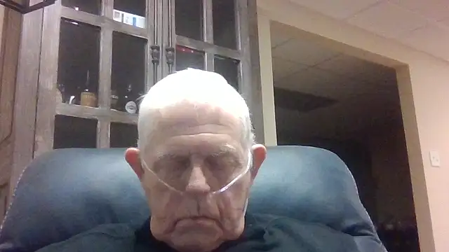 Snapshot of bootlegmanz chatting on October 26, 2:45 pm bootlegmanz online show from October 26, 2:45 pm