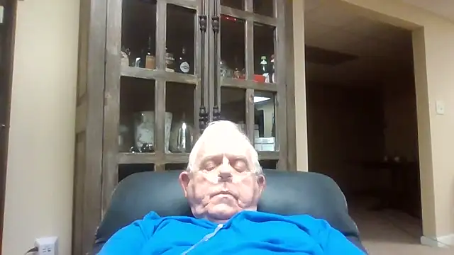 Snapshot of bootlegmanz chatting on November 26, 4:13 am bootlegmanz online show from November 26, 4:13 am