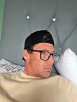 Snapshot of TheSouthernKing chatting on October 7, 7:05 am TheSouthernKing online show from October 7, 7:05 am