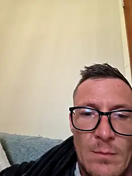 Snapshot of TheSouthernKing chatting on February 2, 6:45 am TheSouthernKing online show from February 2, 6:45 am