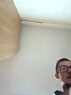 Snapshot of TheSouthernKing chatting on March 7, 2:30 am TheSouthernKing online show from March 7, 2:30 am