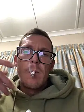 Snapshot of TheSouthernKing chatting on July 6, 9:39 pm TheSouthernKing online show from July 6, 9:39 pm