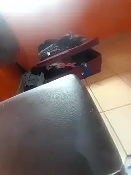 miicheele32 online show from January 2, 7:18 pm