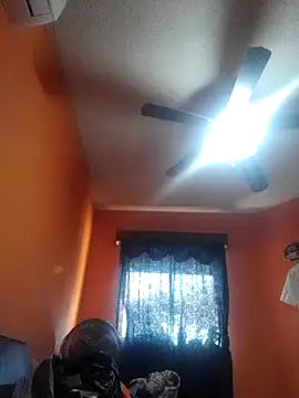 miicheele32 online show from January 4, 8:16 pm