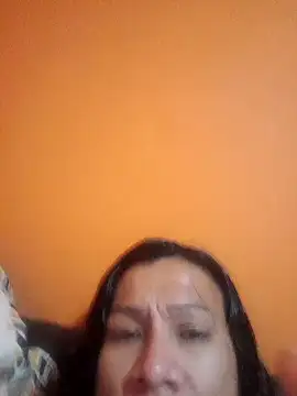 miicheele32 online show from January 12, 8:25 pm