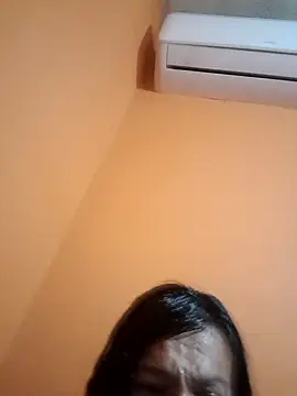 miicheele32 online show from February 9, 7:16 am