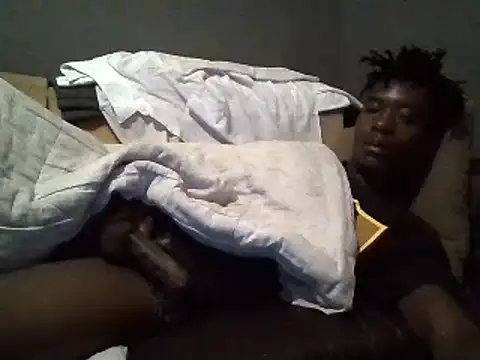 Snapshot of SmallGoodNutts chatting on February 4, 2:39 am SmallGoodNutts online show from February 4, 2:39 am