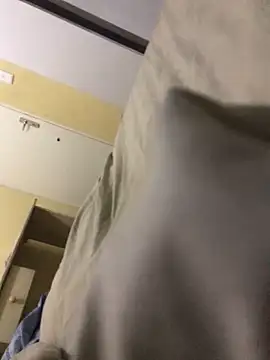 Snapshot of SmallGoodNutts chatting on September 15, 3:17 am SmallGoodNutts online show from September 15, 3:17 am