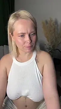 Charming Daphny online show from May 16, 6:43 am