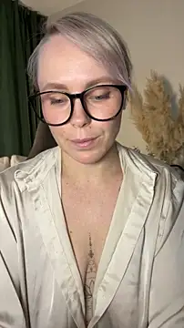 Charming Daphny online show from May 21, 6:42 am