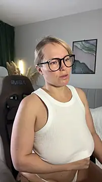 Charming Daphny online show from June 28, 7:47 am