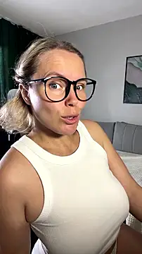 Charming Daphny online show from July 12, 7:32 am