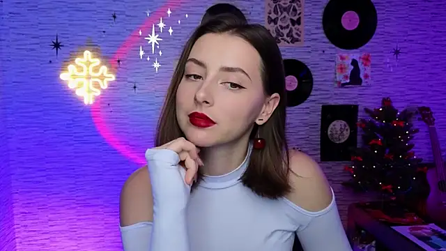 Snapshot of GloriaElmer chatting on December 12, 12:22 pm GloriaElmer online show from December 12, 12:22 pm