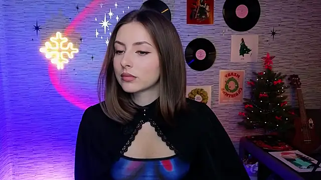 Snapshot of GloriaElmer chatting on December 17, 9:07 am GloriaElmer online show from December 17, 9:07 am