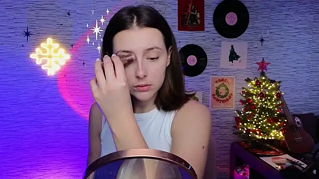 Snapshot of GloriaElmer chatting on January 10, 9:44 am GloriaElmer online show from January 10, 9:44 am