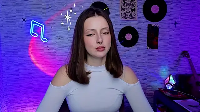 Snapshot of GloriaElmer chatting on February 27, 9:54 am GloriaElmer online show from February 27, 9:54 am