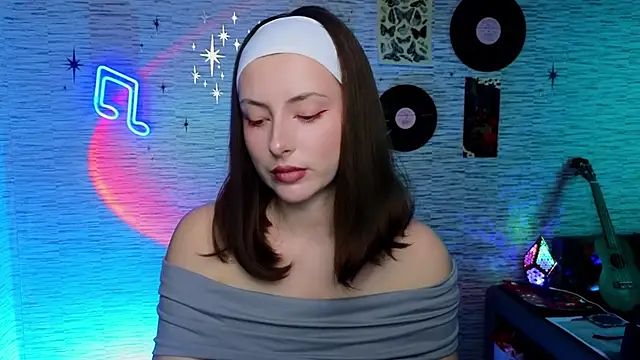 Snapshot of GloriaElmer chatting on March 4, 9:29 am GloriaElmer online show from March 4, 9:29 am