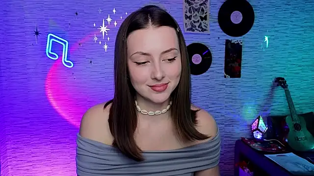 Snapshot of GloriaElmer chatting on March 20, 6:41 am GloriaElmer online show from March 20, 6:41 am