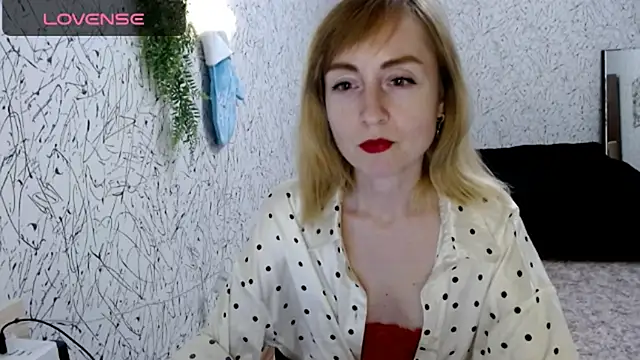 Athena Richards online show from October 2, 3:19 pm