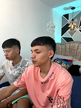 Juan Nd Steven online show from December 18, 4:18 am