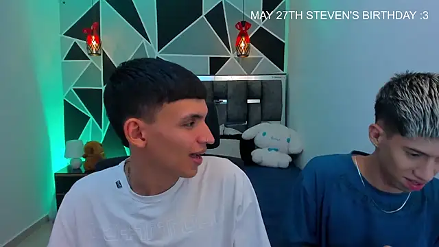 Snapshot of Juan_Nd_Steven chatting on May 22, 3:46 am Juan Nd Steven online show from May 22, 3:46 am