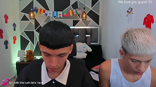 Snapshot of Juan_Nd_Steven chatting on June 24, 8:52 pm Juan Nd Steven online show from June 24, 8:52 pm