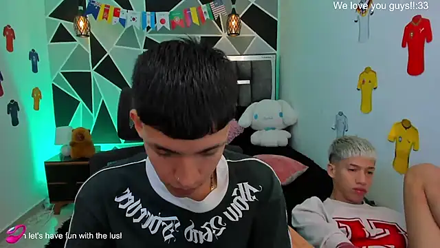 Snapshot of Juan_Nd_Steven chatting on July 4, 11:16 am Juan Nd Steven online show from July 4, 11:16 am
