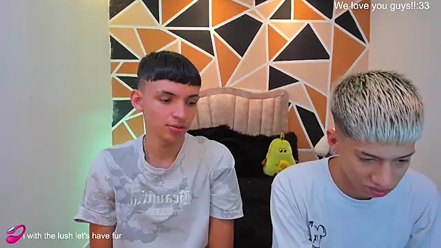 Snapshot of Juan_Nd_Steven chatting on July 24, 2:20 am Juan Nd Steven online show from July 24, 2:20 am