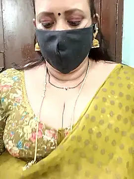 Snapshot of ashikaa_r chatting on January 14, 7:41 pm ashikaa r online show from January 14, 7:41 pm