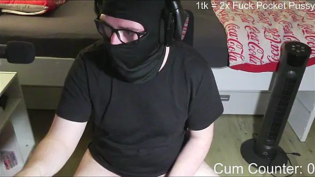 Snapshot of HornyTeenBoy64 chatting on June 14, 3:58 pm HornyTeenBoy64 online show from June 14, 3:58 pm