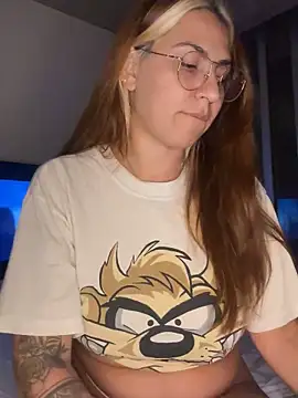 Snapshot of diosa202 chatting on January 31, 3:52 am diosa202 online show from January 31, 3:52 am