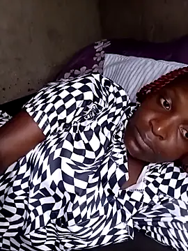 pretty prickle online show from November 29, 9:45 am