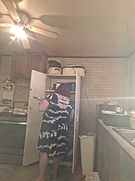 mcv131985 online show from February 2, 11:47 pm