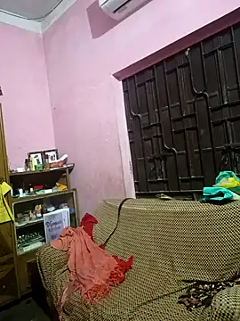 Snapshot of Hot_Pakhi chatting on January 13, 6:38 am Hot Pakhi online show from January 13, 6:38 am