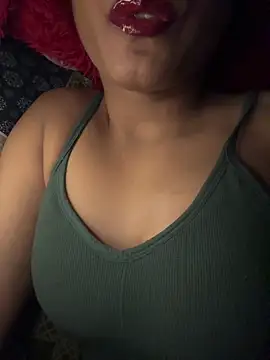 Hot Goldengirl online show from May 4, 7:54 pm