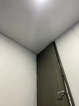 Snapshot of luisa16xxx chatting on February 6, 3:27 am luisa16xxx online show from February 6, 3:27 am