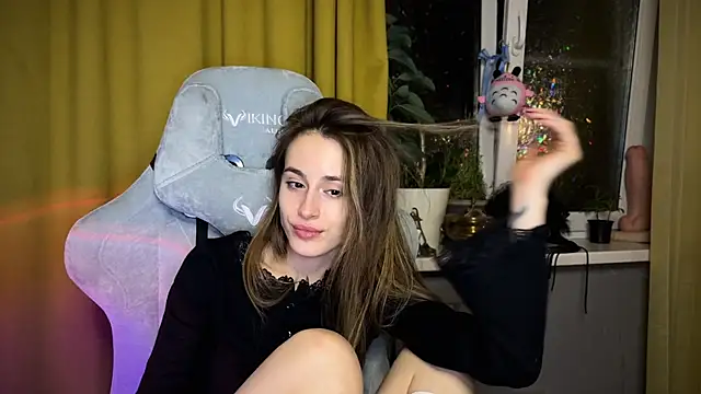 Snapshot of aviva_faith chatting on December 24, 12:44 am aviva faith online show from December 24, 12:44 am