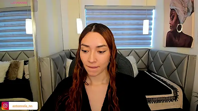 Snapshot of _Antonnela_ chatting on May 11, 3:29 pm Antonnela online show from May 11, 3:29 pm