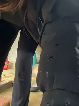 Snapshot of Laura8910 chatting on January 22, 4:13 am Laura8910 online show from January 22, 4:13 am