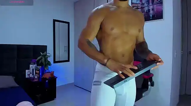 Snapshot of Alexander_Martines chatting on March 16, 11:25 pm Alexander Martines online show from March 16, 11:25 pm