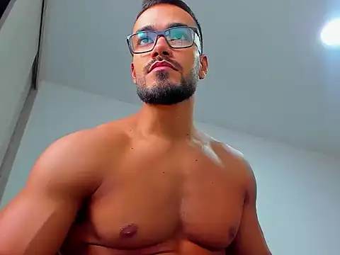 Alexander Martines online show from February 20, 9:59 pm