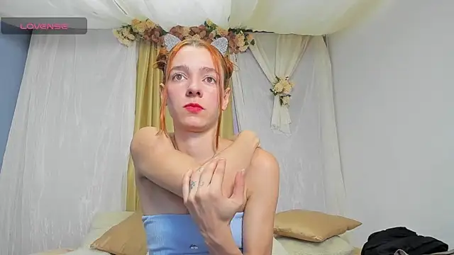 salomee star  online show from October 23, 7:01 pm