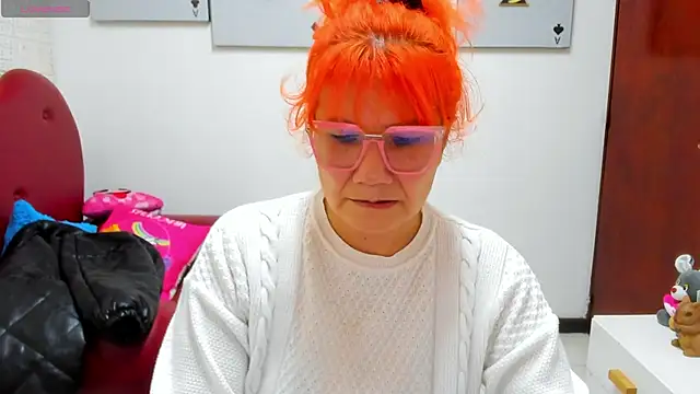 Salomeediaz  online show from June 30, 8:32 pm