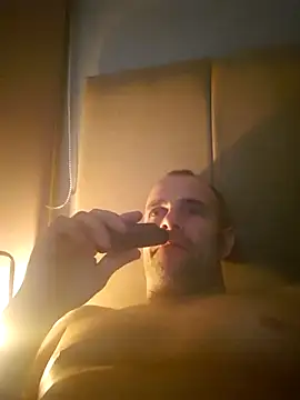 Snapshot of Dorset8360 chatting on December 19, 12:34 am Dorset8360 online show from December 19, 12:34 am