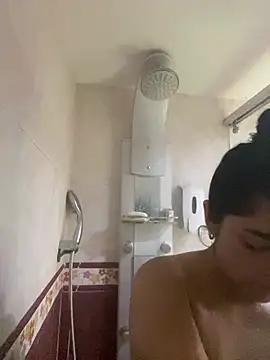 Snapshot of Charlotte_cute18 chatting on December 14, 11:23 pm Charlotte cute18 online show from December 14, 11:23 pm