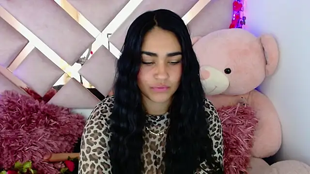 Snapshot of Charlotte_cute18 chatting on March 7, 10:02 am Charlotte cute18 online show from March 7, 10:02 am