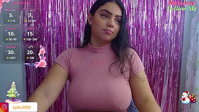 Snapshot of karol_9 chatting on December 28, 3:04 am karol 9 online show from December 28, 3:04 am